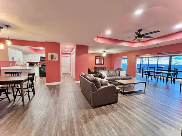 24 E Casa Del Rio Dr Unit 3C, Lake Ozark, MO 65049