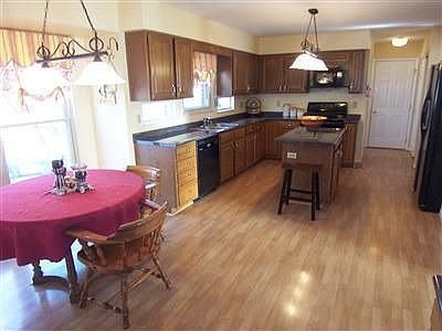 4th image of 7790 Twelve Oaks Ct