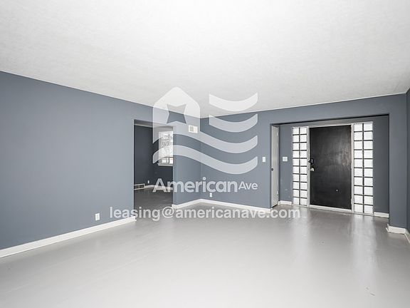 1639612_003_living_room_3.jpg