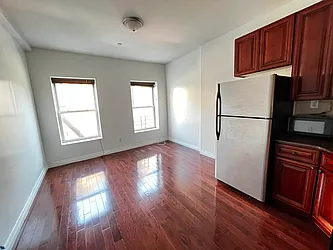 Rented by Salon Realty Corp