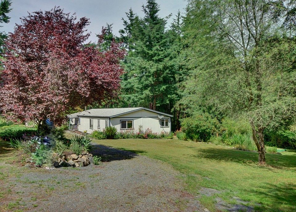 1st image of 498 NW Crosby Ave