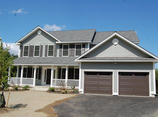 70 Lantern Dr, Sandown, NH 03873