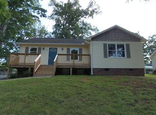 704 Diana Dr, Thomasville, NC 27360