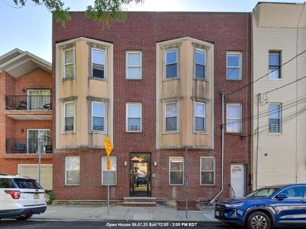 243 Pearsall Ave APT 3R, Jersey City, NJ 07305