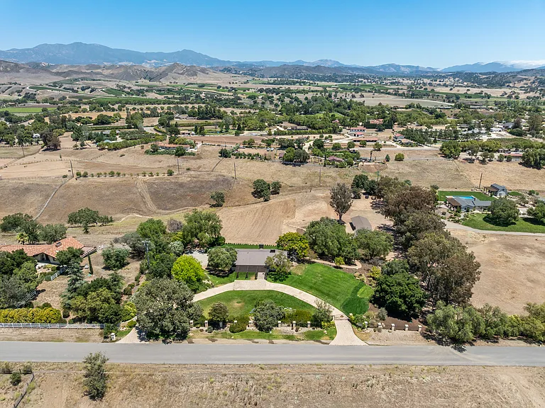 1626 Sky Dr — Photo 38