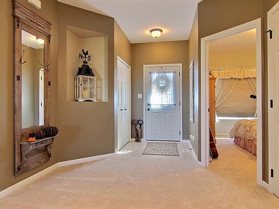 4th image of 13708 Blue Springs Ct