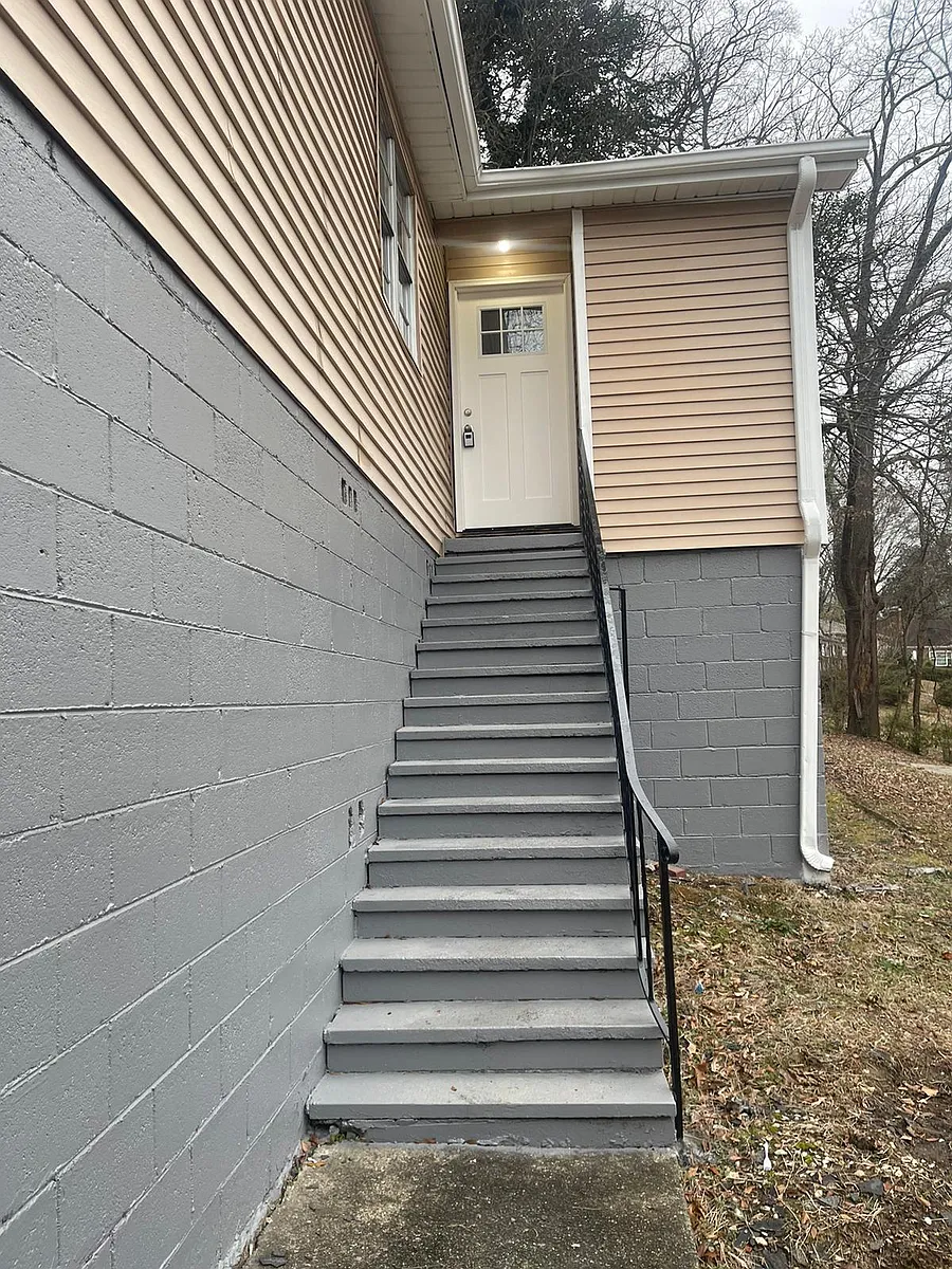Building Photo - 2625 20th St W