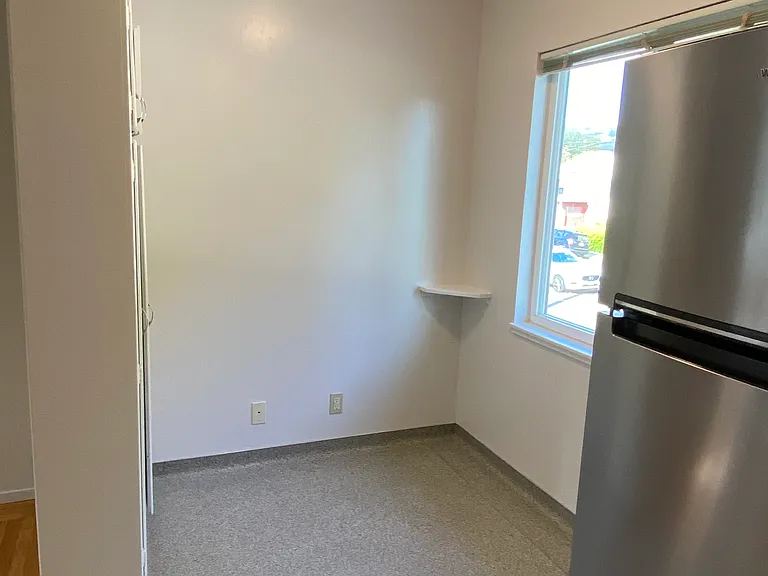 6049 Claremont Ave #E — Photo 7