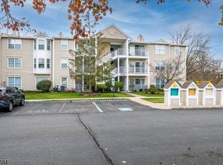 147 Rachel Ct, Franklin Park, NJ 08823