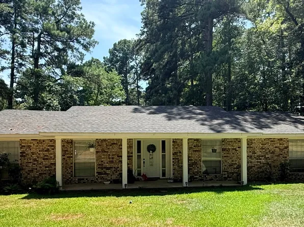 1611 N Lakewood, Magnolia, AR 71753