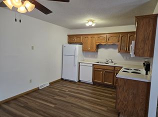 4936 Old Lohman Rd #B, Jefferson City, MO 65109