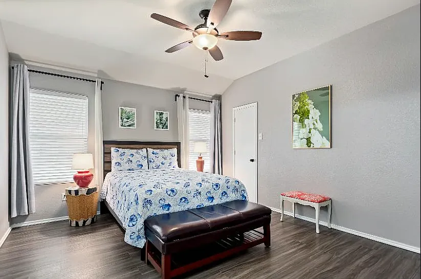 3 bed, $3,299 — Photo 3