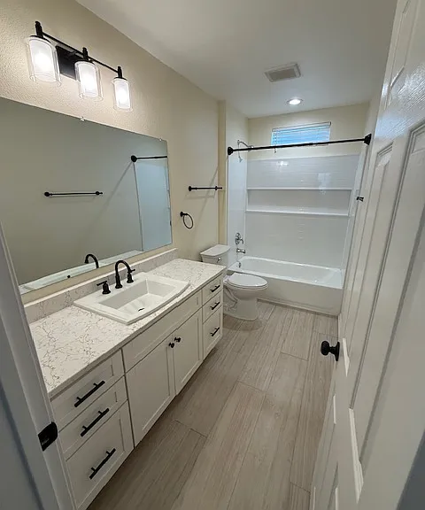 696 Courtland Dr — Photo 12