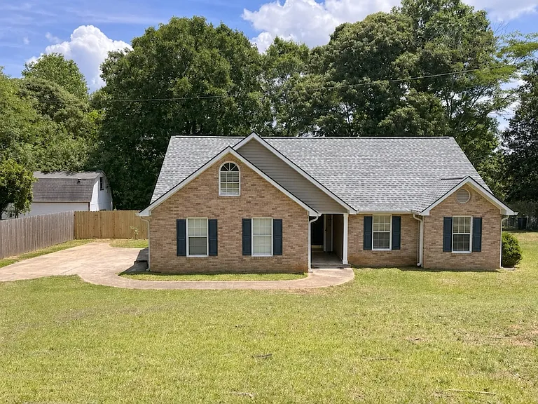 39 Brenda Ellen Dr — Photo 1