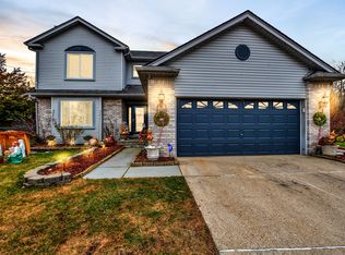24563 Jason Dr, Flat Rock, MI 48134