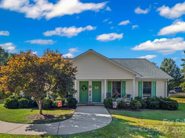 100 Tripp Dr, Kings Mountain, NC 28086