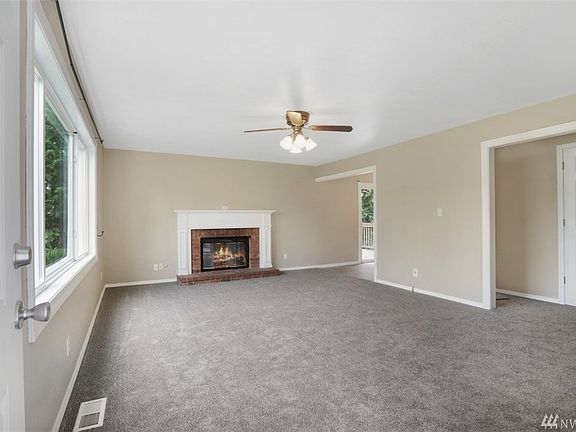4th image of 8407 184th Ave E