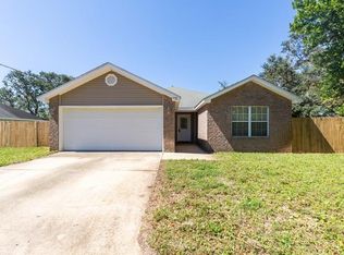12 Snook Rd, Mary Esther, FL 32569