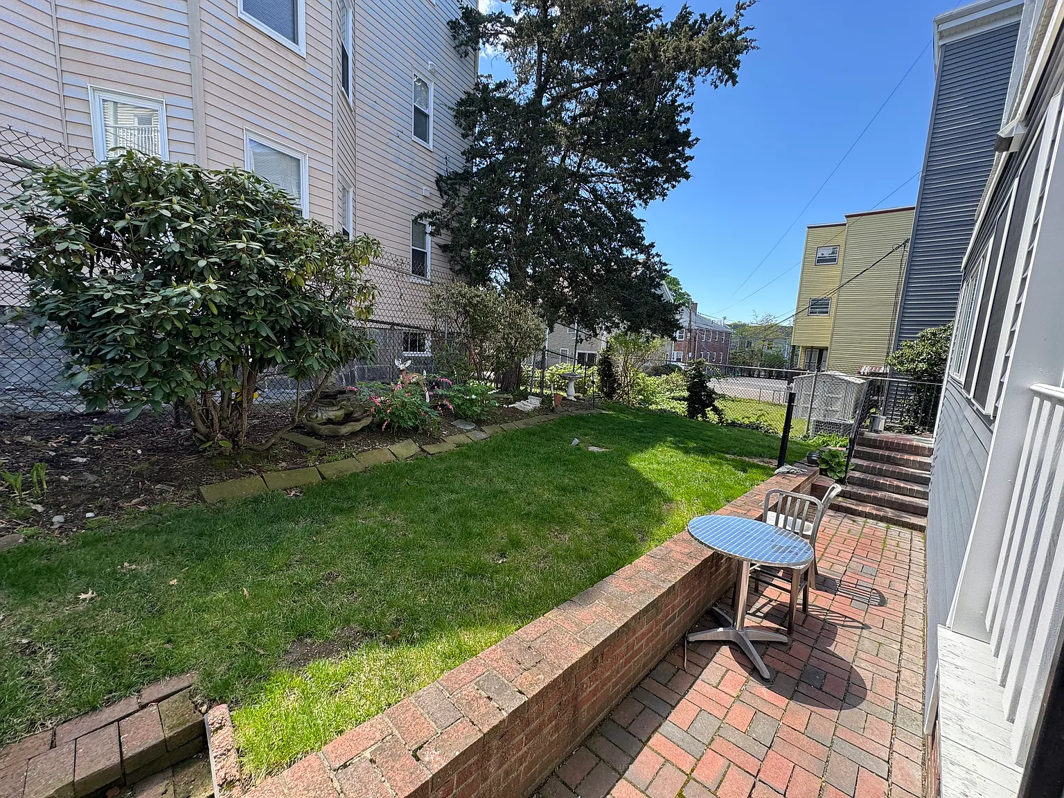 3 bed, 1.0 bath, $2,800 — Photo 4