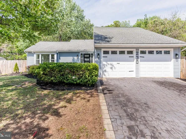230 E Juniper Ave, Sterling, VA 20164