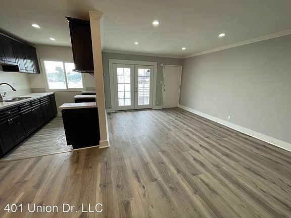 5th image of 407 Union Dr APT 10