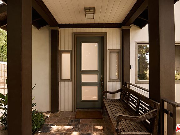 3rd image of 1018 N Tigertail Rd