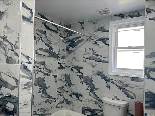 Rented by Chase Global Realty Corp | media 4