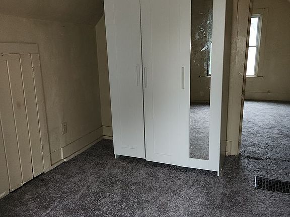 4th image of 24 Orlando St #1