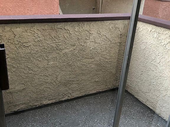 4th image of 14142 Sylvan St #213