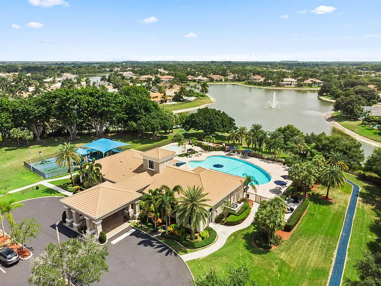 21698 Abington Ct — Photo 93