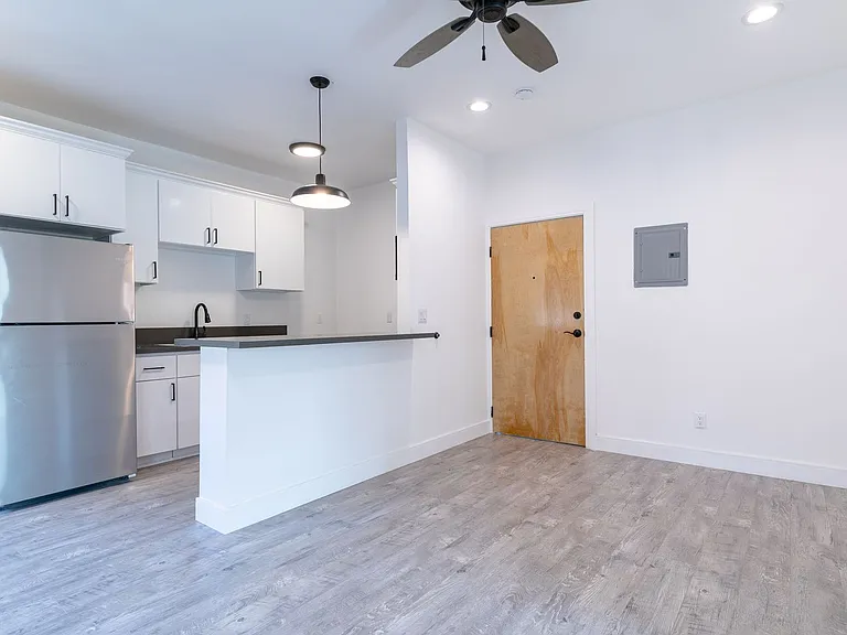 3048 W 12th Street — Photo 33