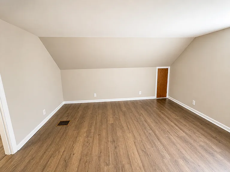 509 Torrance Ave — Photo 6