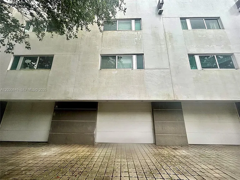 7541 SW 61st Ave #3 — Photo 37