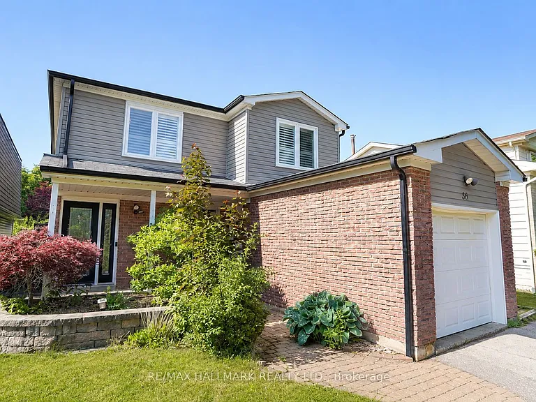 36 Kitsilano Cres — Photo 1