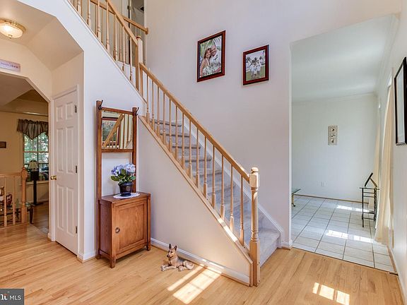 3rd image of 10113 Fullerton Ct