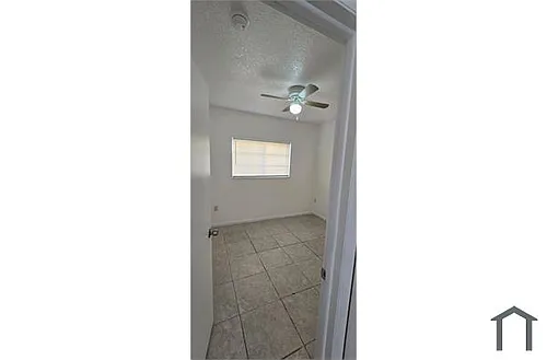1070 NW 9th Ave Photo 1