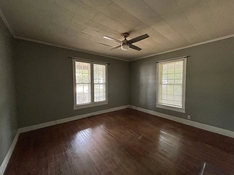 318 S Limestone St — Photo 23