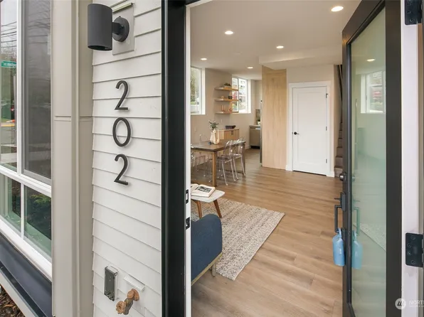 202 16th Avenue S, Seattle, WA 98144