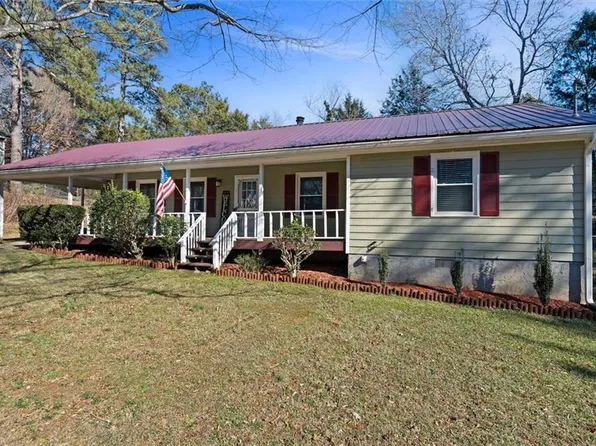 52 Jennifer Ln, Carrollton, GA 30116