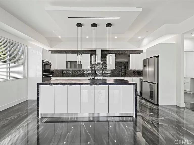 15209 Cohasset — Photo 3