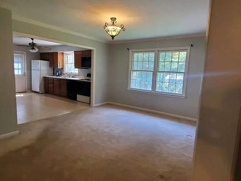 9402 Gulf Park Dr — Photo 4