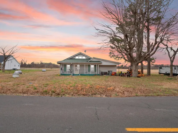 355 Wadesboro Rd, Paducah, KY 42003