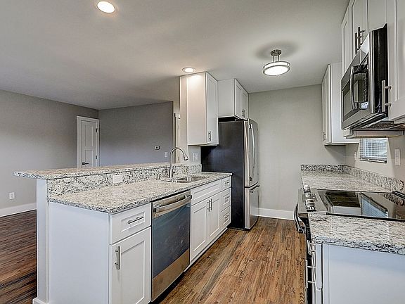 5th image of 1620-1624 S 90th St #1624-4