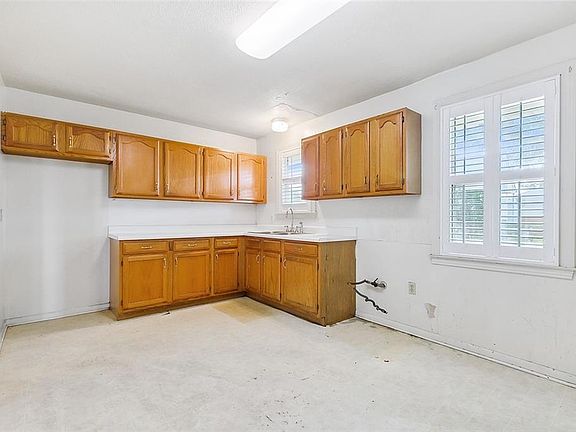 4th image of 6 Gretna Blvd