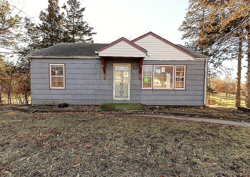 1st image of 634 S 81st St