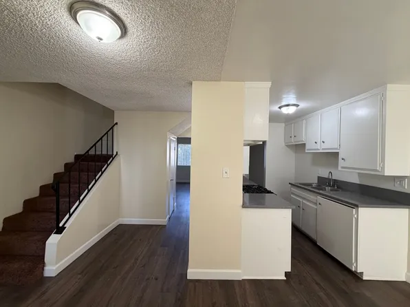 10733Oran