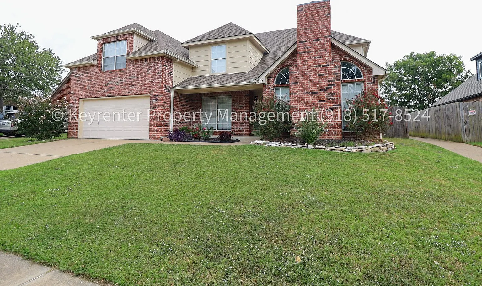 Spectacular 4 Bed | 4 Bath East Tulsa with Spacious Back yard! — Photo 3