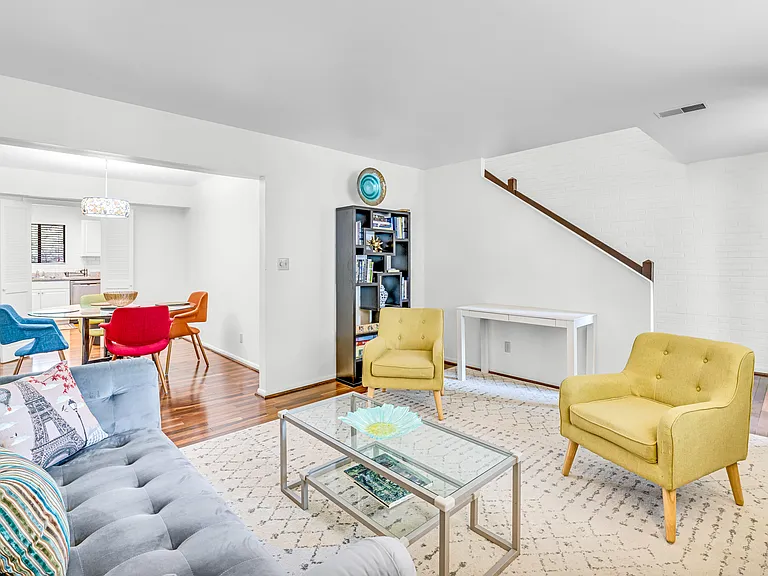 102 Harvest Dr — Photo 7