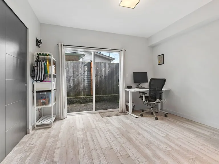 2050 NW 64th St — Photo 24