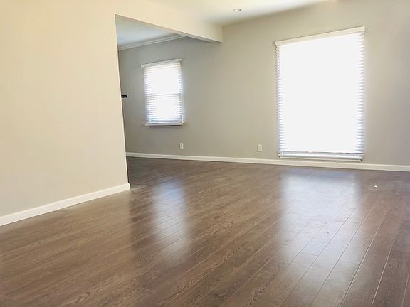 4th image of 1818 W Century Blvd